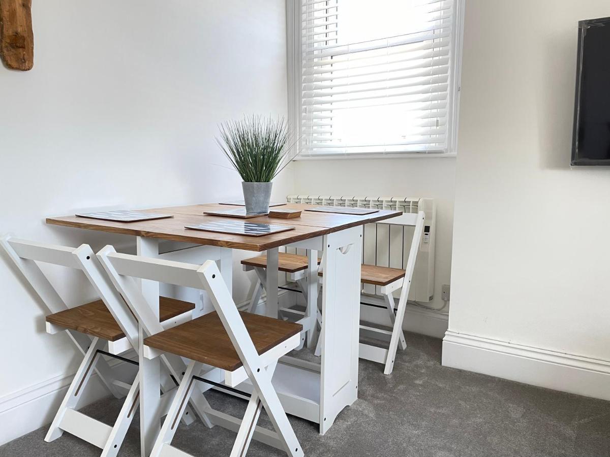 Light Airy 3 Bed Town Cntr Flat 700M To The Beach Bournemouth Bagian luar foto