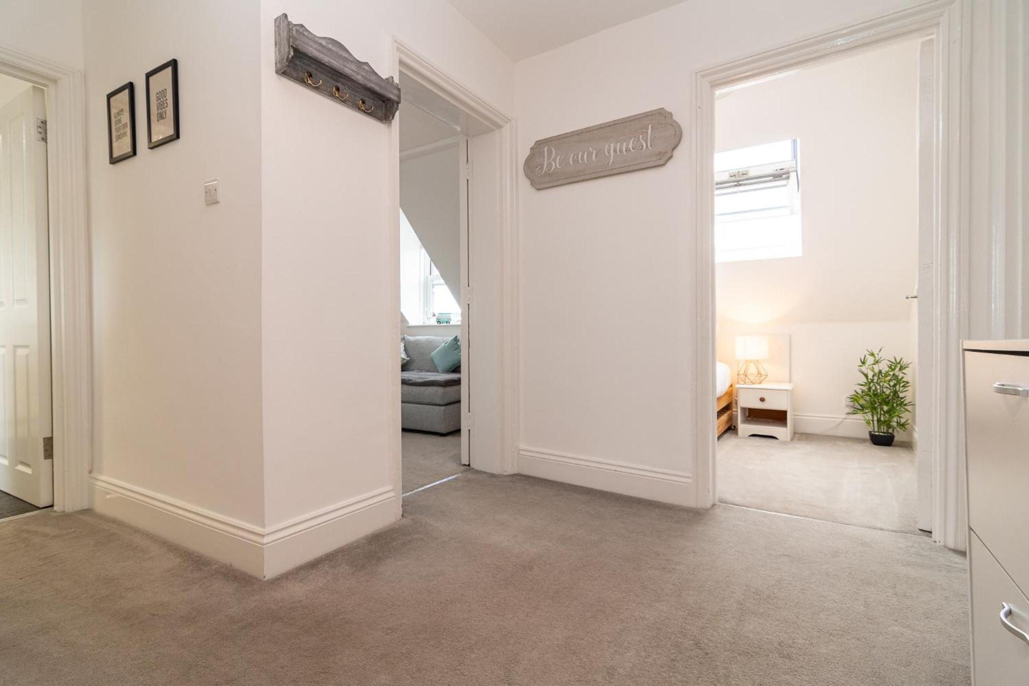 Light Airy 3 Bed Town Cntr Flat 700M To The Beach Bournemouth Bagian luar foto
