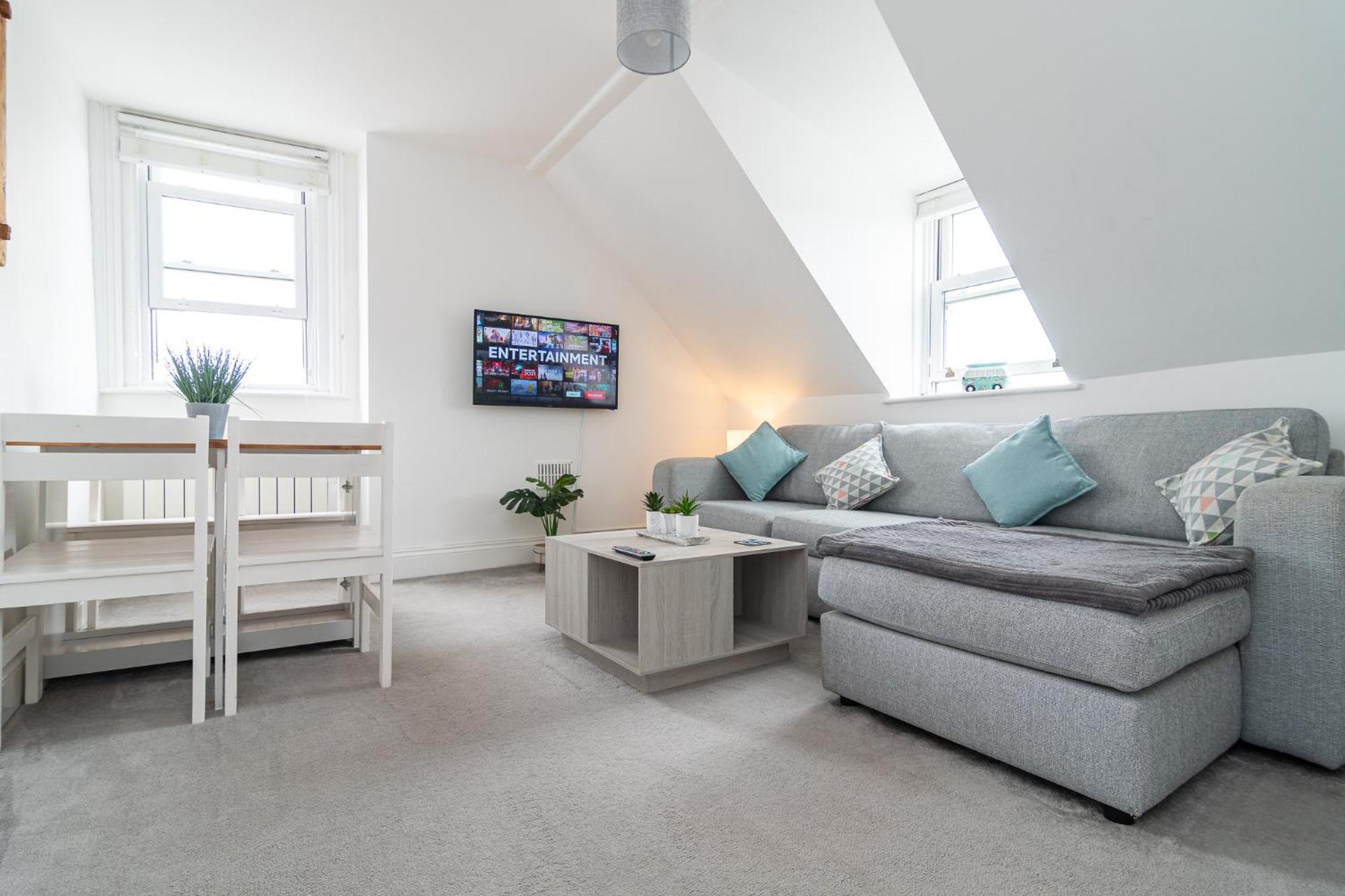 Light Airy 3 Bed Town Cntr Flat 700M To The Beach Bournemouth Bagian luar foto