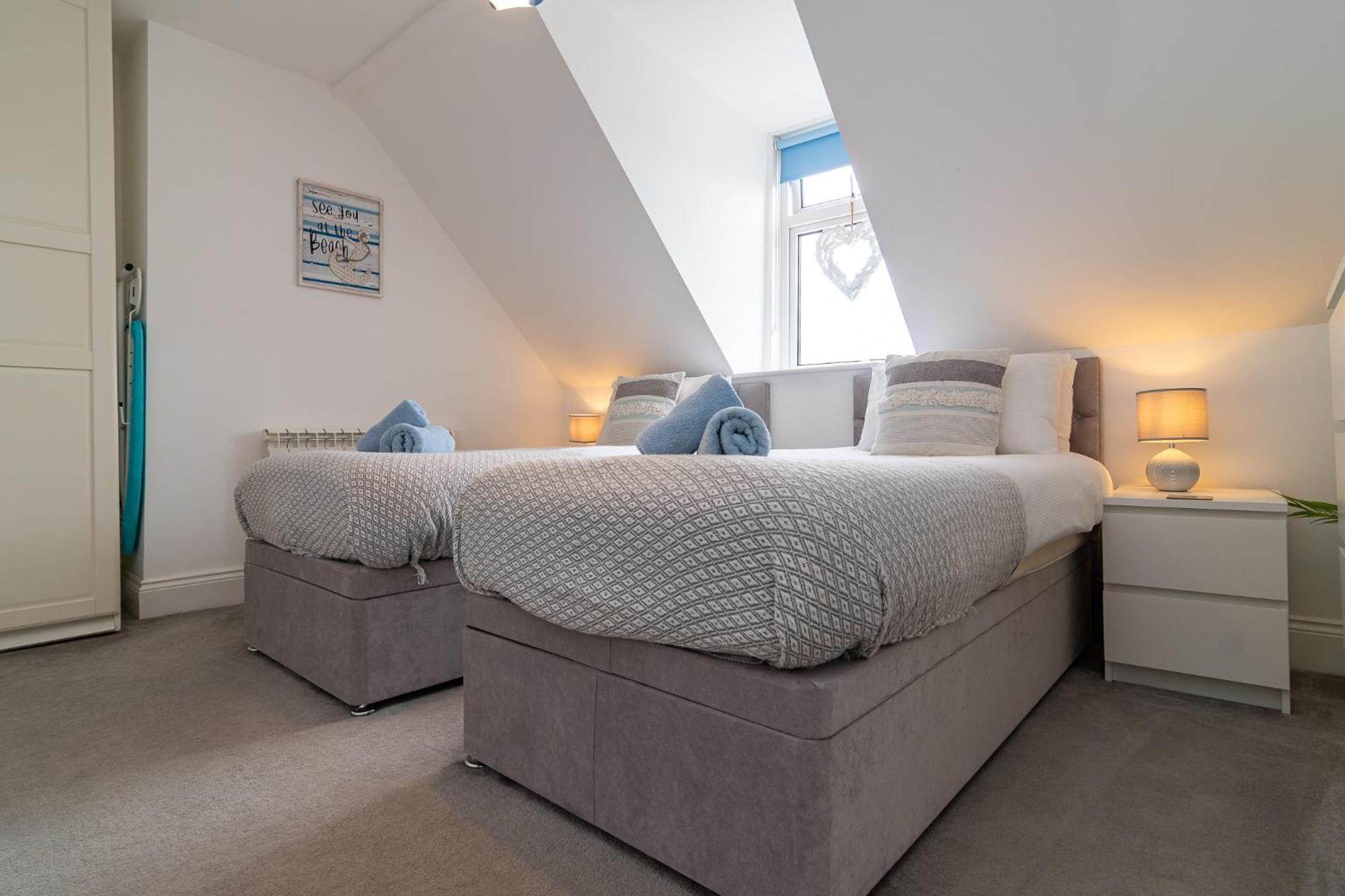 Light Airy 3 Bed Town Cntr Flat 700M To The Beach Bournemouth Bagian luar foto