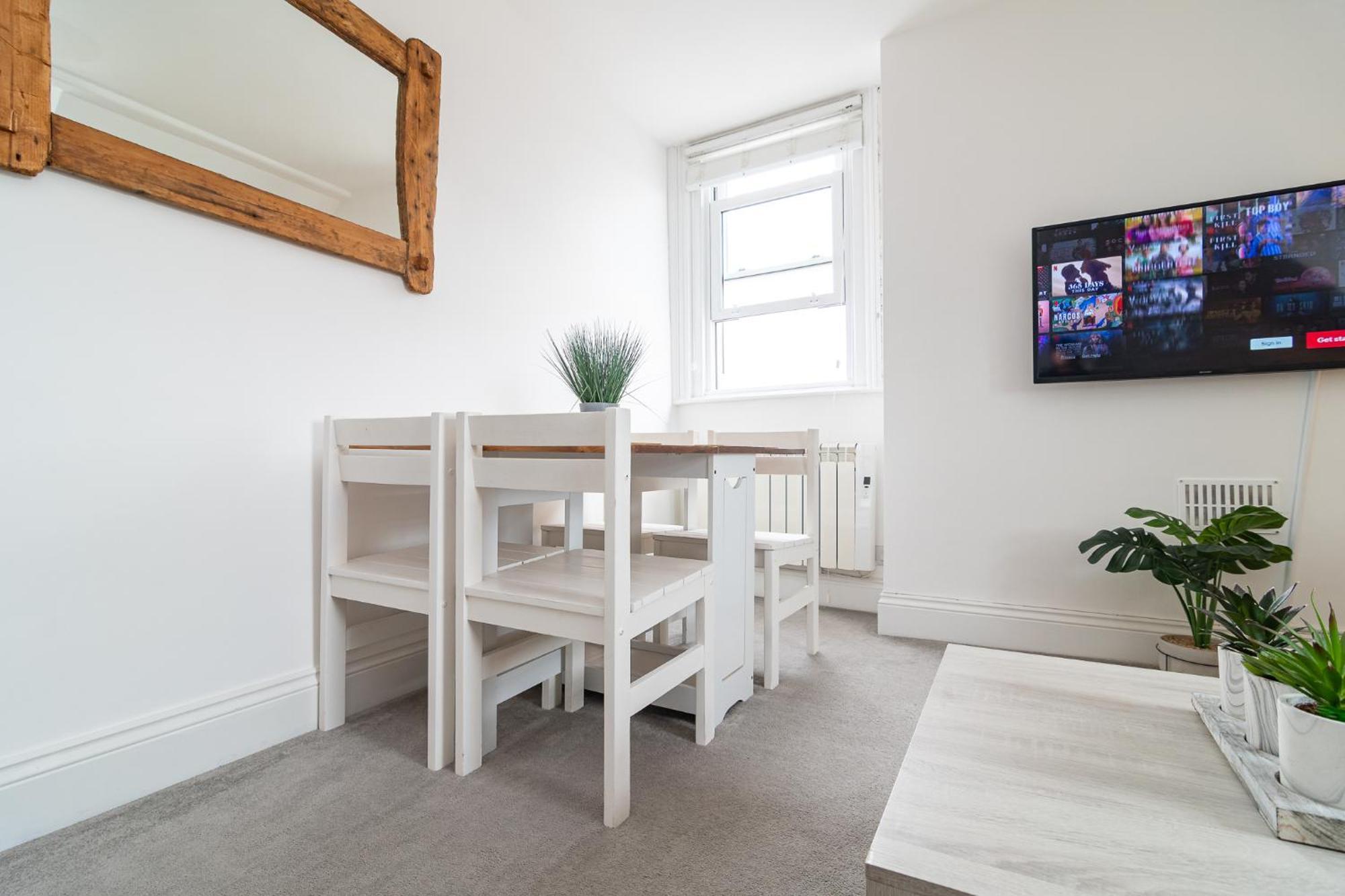 Light Airy 3 Bed Town Cntr Flat 700M To The Beach Bournemouth Bagian luar foto