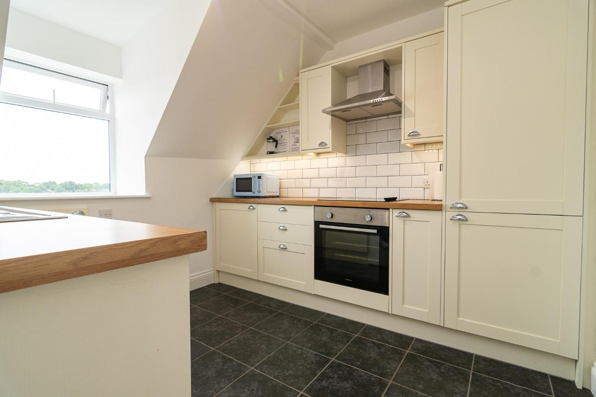 Light Airy 3 Bed Town Cntr Flat 700M To The Beach Bournemouth Bagian luar foto
